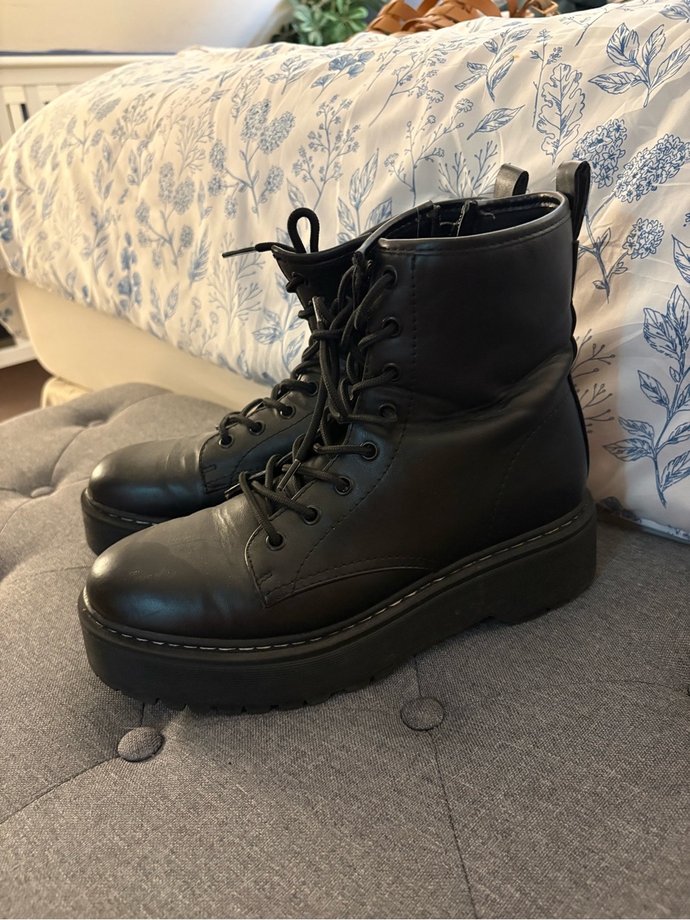 Target Black Lace-Up Platform Combat Boots worn once size 9
